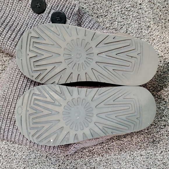 Ugg Australia Women Cardi Sweater 3 buttons Boots shoes sz 6 - Picture 11 of 13